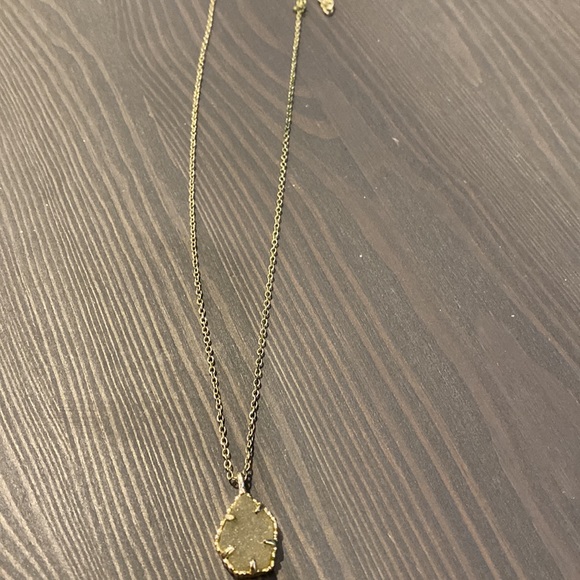 Kendra Scott Necklace - Picture 2 of 4